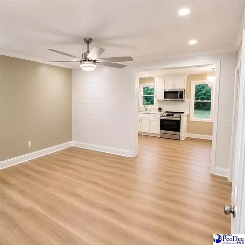 Living - 700 E Candy Ln, Florence, SC 29505 photo 3 of 4