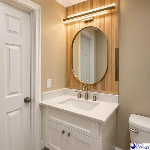 Bath - 700 E Candy Ln, Florence, SC 29505 photo 2 of 4
