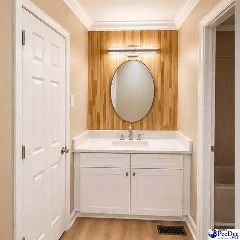 Bath - 700 E Candy Ln, Florence, SC 29505 photo 1 of 4