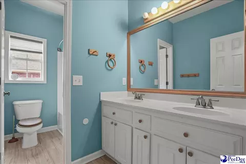 Bath - 2840 Liberty Dr, Florence, SC 29501 photo 6 of 7