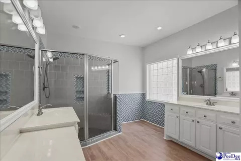 Bath - 2840 Liberty Dr, Florence, SC 29501 photo 1 of 7