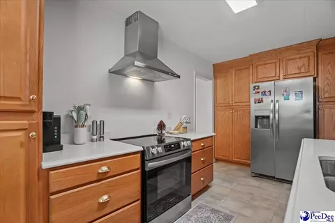 Kitchen - 59 Lynn Ave, Cheraw, SC 29520 photo 4 of 5