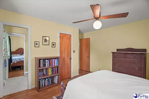 Bedroom - 305 Dianne Dr, Cheraw, SC 29520 photo 2 of 5