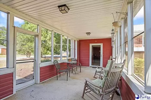 Exterior - 305 Dianne Dr, Cheraw, SC 29520 photo 4 of 8