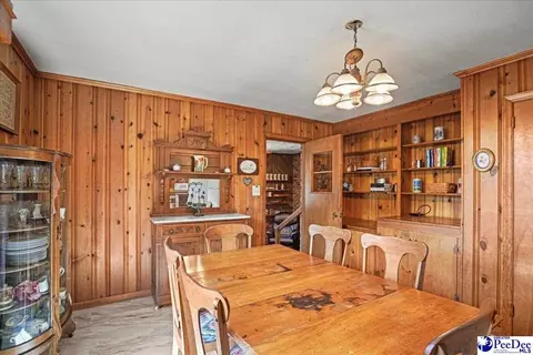 Dining - 305 Dianne Dr, Cheraw, SC 29520 photo 2 of 3