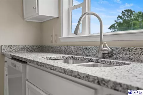 Kitchen - 2797 Old Manning Rd, Scranton, SC 29591 photo 3 of 4