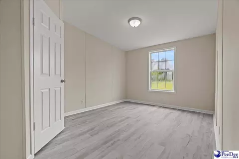 Bedroom - 2797 Old Manning Rd, Scranton, SC 29591 photo 4 of 6