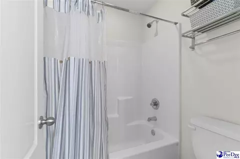 Bath - 403 Dunbarton Ct, Conway, SC 29526 photo 4 of 5