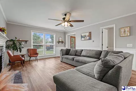 Living - 1027 S Peninsula, Florence, SC 29501 photo 2 of 2