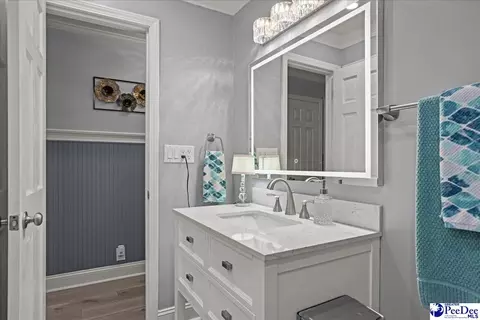 Bath - 72 Churchill Rd, Cheraw, SC 29520 photo 2 of 7