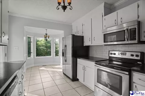 Kitchen - 206 State Rd, Cheraw, SC 29520 photo 3 of 4