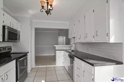 Kitchen - 206 State Rd, Cheraw, SC 29520 photo 4 of 4