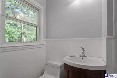 Bath - 206 State Rd, Cheraw, SC 29520 photo 3 of 5