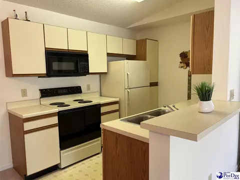 Kitchen - 1360 Damon Dr UNIT E, Florence, SC 29505 photo 1 of 1