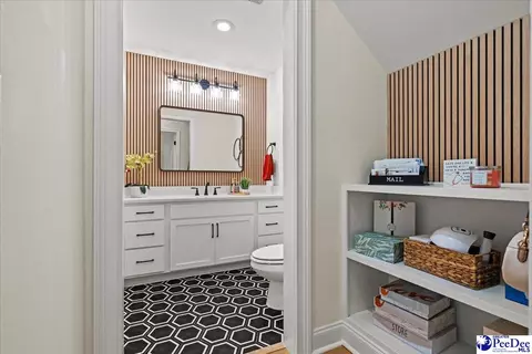 Bath - 4073 W Eagle St, Florence, SC 29501 photo 4 of 6