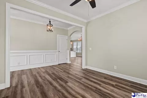 Living - 1470 Summergate Dr, Florence, SC 29501 photo 2 of 7