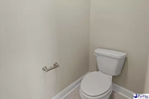 Bath - 1470 Summergate Dr, Florence, SC 29501 photo 4 of 7