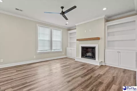 Living - 1470 Summergate Dr, Florence, SC 29501 photo 3 of 7
