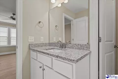 Bath - 1470 Summergate Dr, Florence, SC 29501 photo 3 of 7
