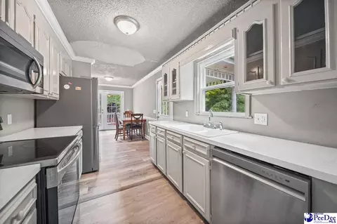 Kitchen - 261 Lakeside Dr, Hartsville, SC 29550 photo 3 of 3