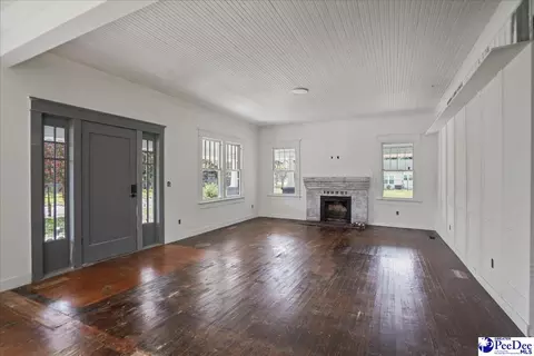 Living - 413 N Smith St, Mullins, SC 29574 photo 3 of 3