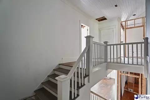 Entry Way - 413 N Smith St, Mullins, SC 29574 photo 2 of 6