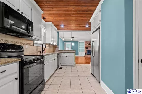 739 E Hampton St, Olanta, SC 29114 photo 11