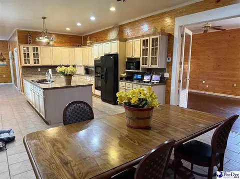 Kitchen - 2142 Highway 177, Wallace, SC 29596 photo 1 of 4