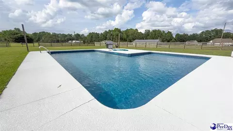 Exterior - 1119 Mclaughlin Rd, Effingham, SC 29541 photo 12 of 16