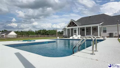 Exterior - 1119 Mclaughlin Rd, Effingham, SC 29541 photo 11 of 16