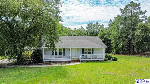 613 W Old Camden Rd, Hartsville, SC 29550