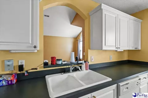 Kitchen - 3231 Strada Mateo, Florence, SC 29501 photo 4 of 4