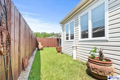 Exterior - 3112 Combray Cir, Florence, SC 29501 photo 5 of 6