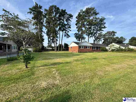 Exterior - 222 E Grace Dr, Florence, SC 29505 photo 2 of 6