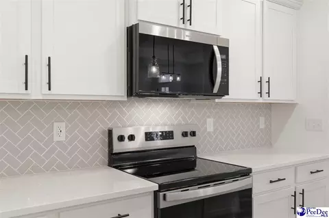 Kitchen - 1150 Summer Duck Loop, Florence, SC 29501 photo 3 of 3