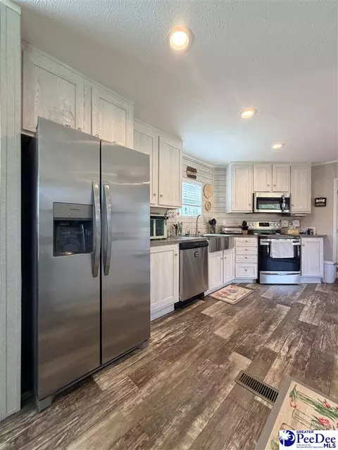 525 Oaky Point Rd, Latta, SC 29565 photo 9