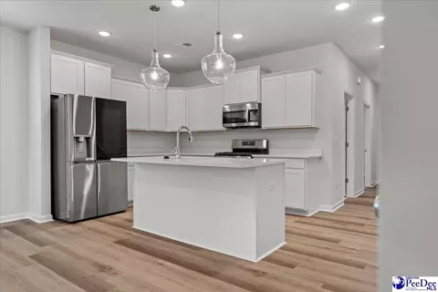 Kitchen - 1118 Summer Duck Loop, Florence, SC 29501 photo 3 of 7