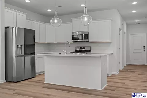Kitchen - 1118 Summer Duck Loop, Florence, SC 29501 photo 2 of 7