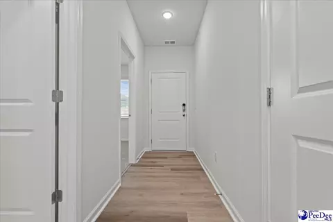 Entry Way - 1118 Summer Duck Loop, Florence, SC 29501 photo 2 of 4