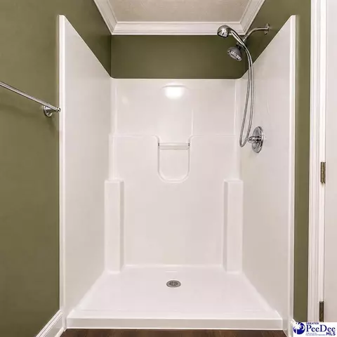 Bath - 4504 Spring Hill Rd, Florence, SC 29501 photo 4 of 6