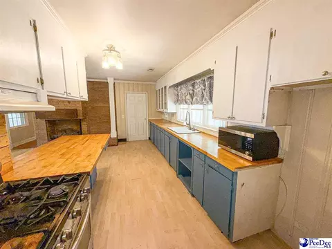Kitchen - 302 Sliding Hill Rd, Cheraw, SC 29520 photo 1 of 2