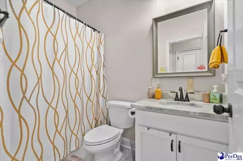Bath - 4004 W Eagle St, Florence, SC 29501 photo 1 of 5