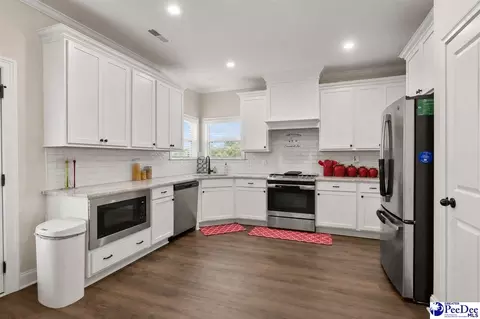 Kitchen - 4004 W Eagle St, Florence, SC 29501 photo 2 of 2