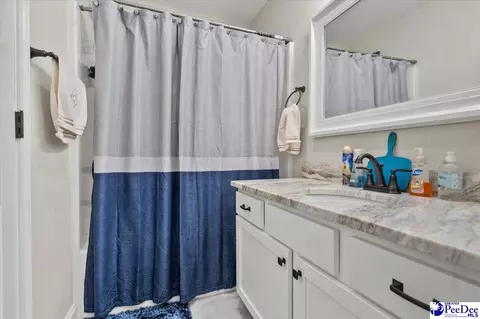 Bath - 4004 W Eagle St, Florence, SC 29501 photo 5 of 5