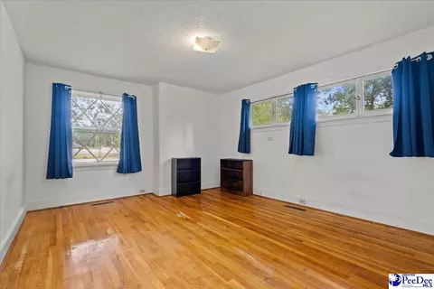Bedroom - 1601 Maple Dr, Dillon, SC 29536 photo 6 of 7