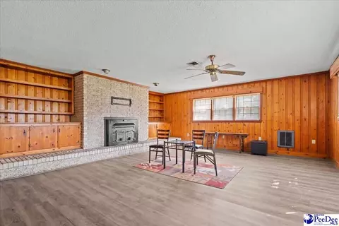 Living - 1601 Maple Dr, Dillon, SC 29536 photo 5 of 7
