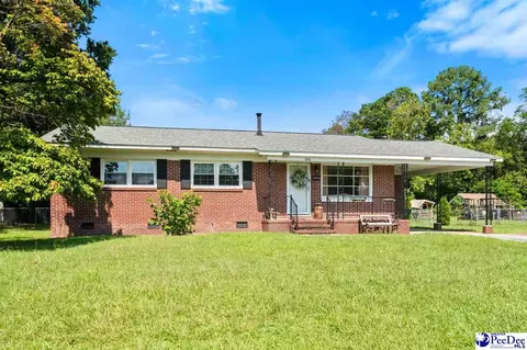 220 Lakeland Dr, Bennettsville, SC 29512