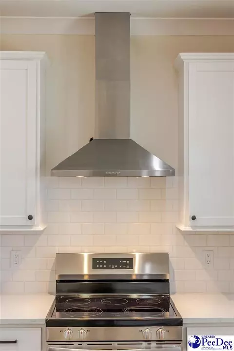 Kitchen - 4053 Crest Cv, Florence, SC 29501 photo 5 of 8