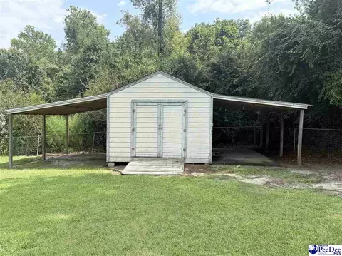 Exterior - 1106 N 8th Ave, Dillon, SC 29536 photo 2 of 3