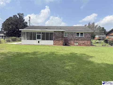 Exterior - 1106 N 8th Ave, Dillon, SC 29536 photo 3 of 3